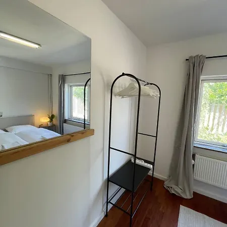 Fully Furnished With Shared Kitchen And Bathroom * Kopenhaga
