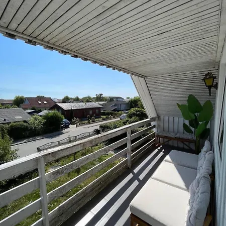 Fully Furnished With Shared Kitchen And Bathroom