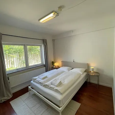 Fully Furnished With Shared Kitchen And Bathroom